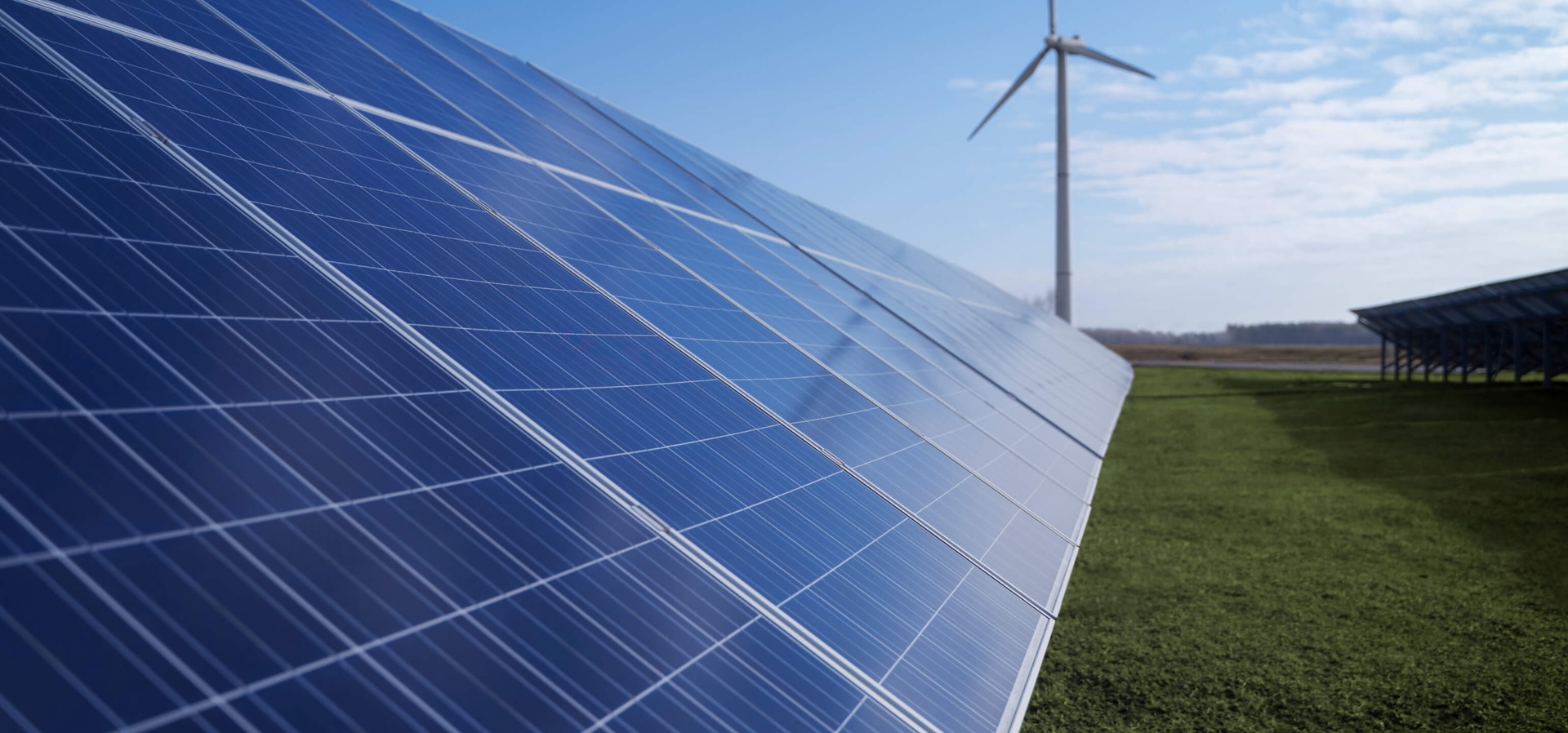 Sistemas híbridos: Solar-Térmico con almacenamiento en baterías (BESS)